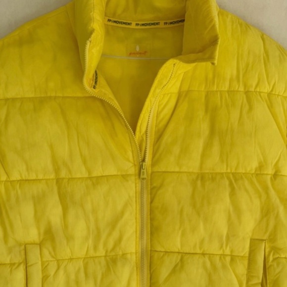 FREE PEOPLE: IN A BUBBLE Puffer Vest in Lemon-NWT - Picture 5 of 9